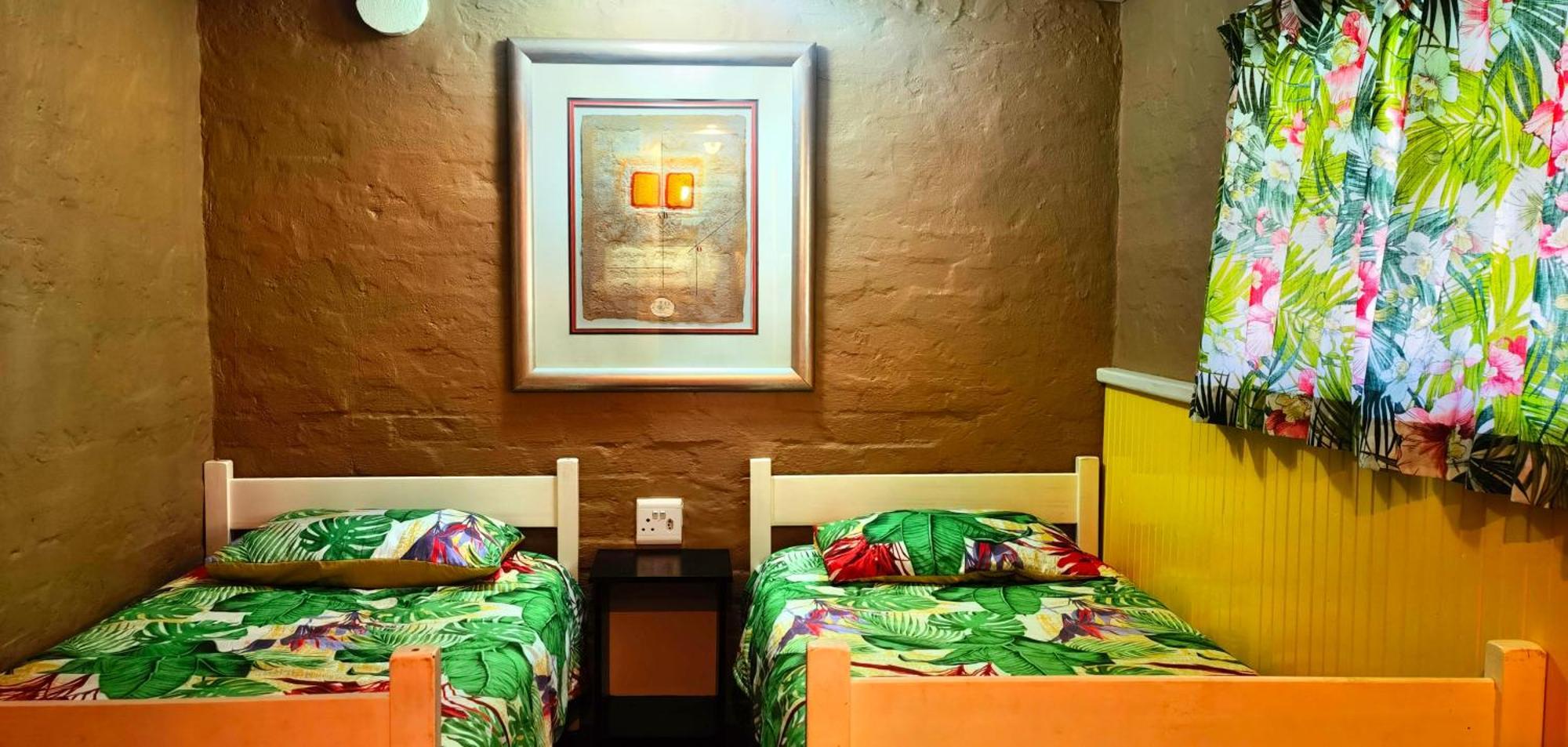 Moonsong Accommodation & Camping Плетенбърг Бей Екстериор снимка