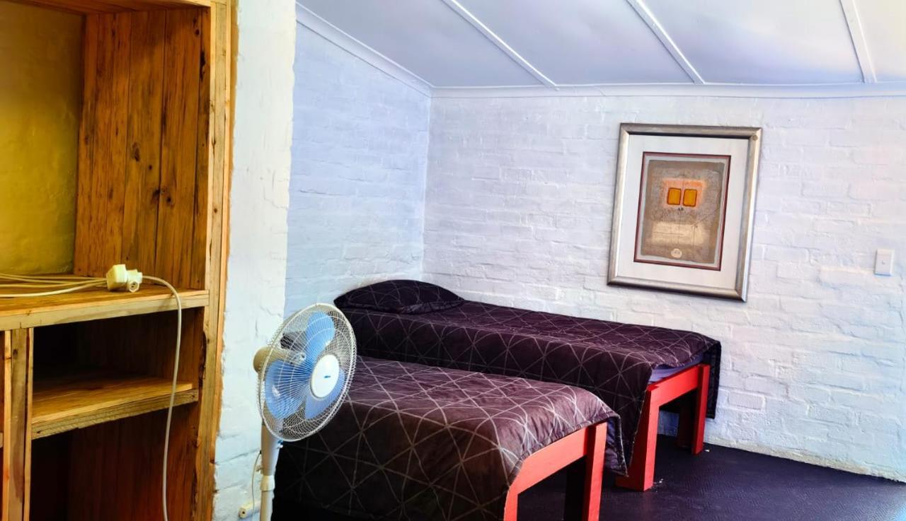 Moonsong Accommodation & Camping Плетенбърг Бей Екстериор снимка